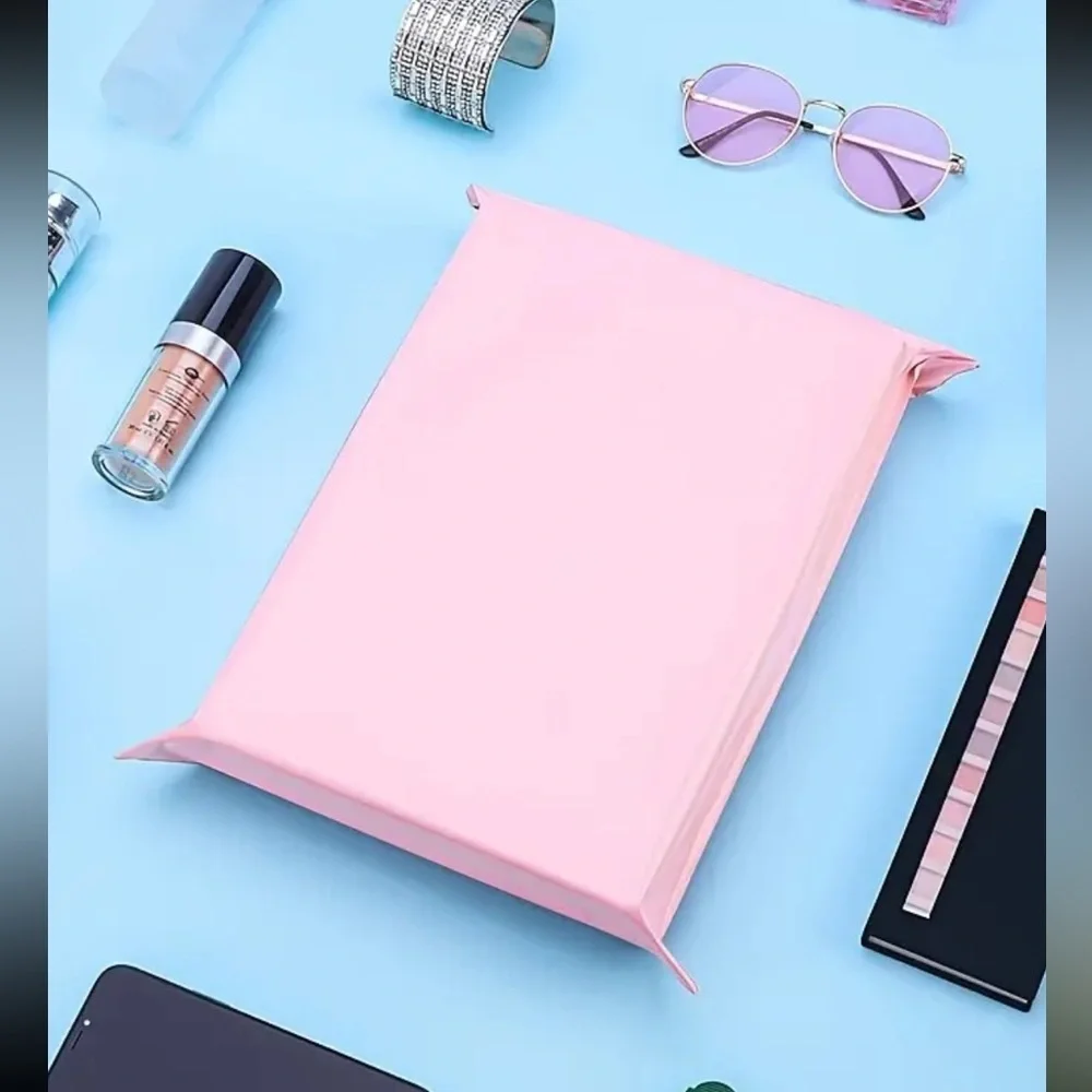 20 / Poly Mailers Small 12” x 8”